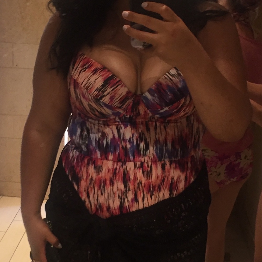 Torrid underwire push-up bathing suit
